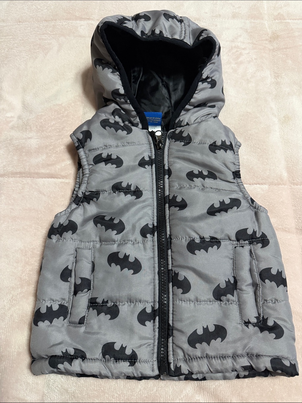 Batman‎ Gray & Black Hooded Puffer Vest
